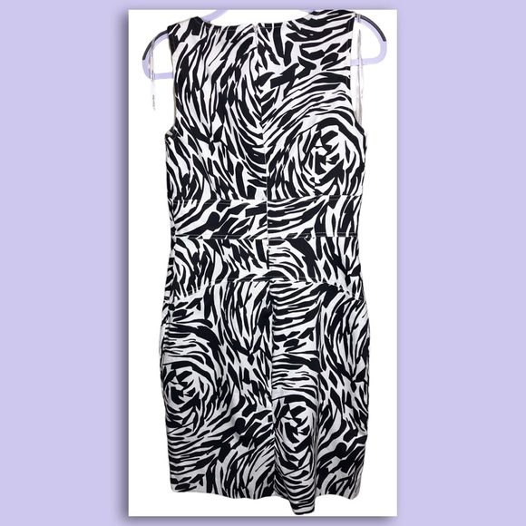 Calvin Klein Sleeveless Square Knee High Dress size 8 - Picture 7 of 9